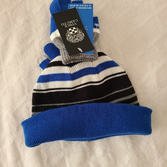 NWT Vince Camuto hat and mitten set - Picture 3 of 5